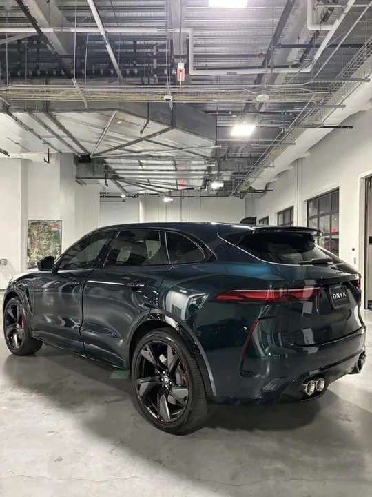 2025 Jaguar F-Pace - Image 8 of 10