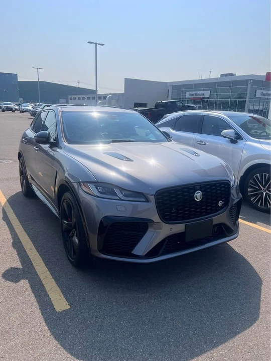 2025 Jaguar F-Pace - Image 4 of 9