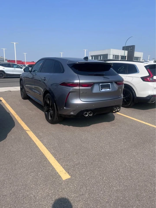 2025 Jaguar F-Pace - Image 2 of 9