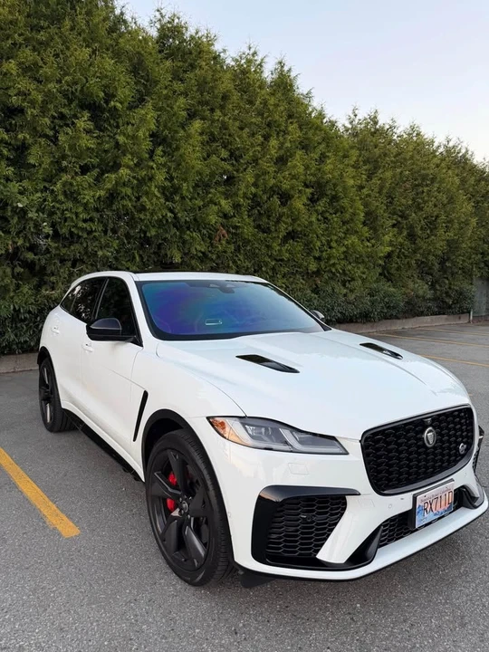 2025 Jaguar F-Pace - Image 2 of 9
