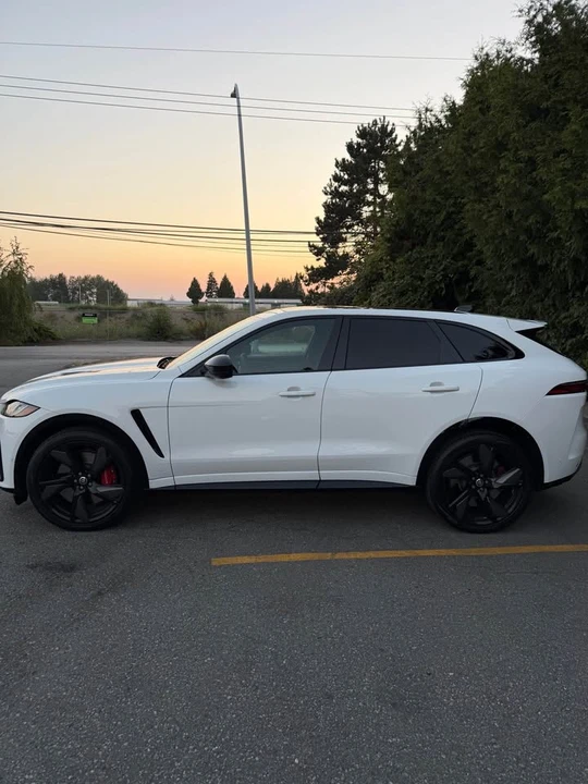 2025 Jaguar F-Pace - Image 4 of 9