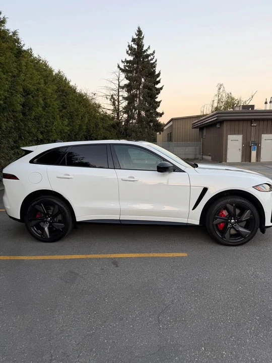 2025 Jaguar F-Pace - Image 3 of 9