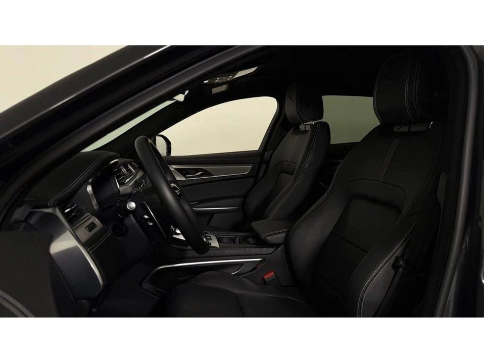 2025 Jaguar F-Pace - Image 14 of 20