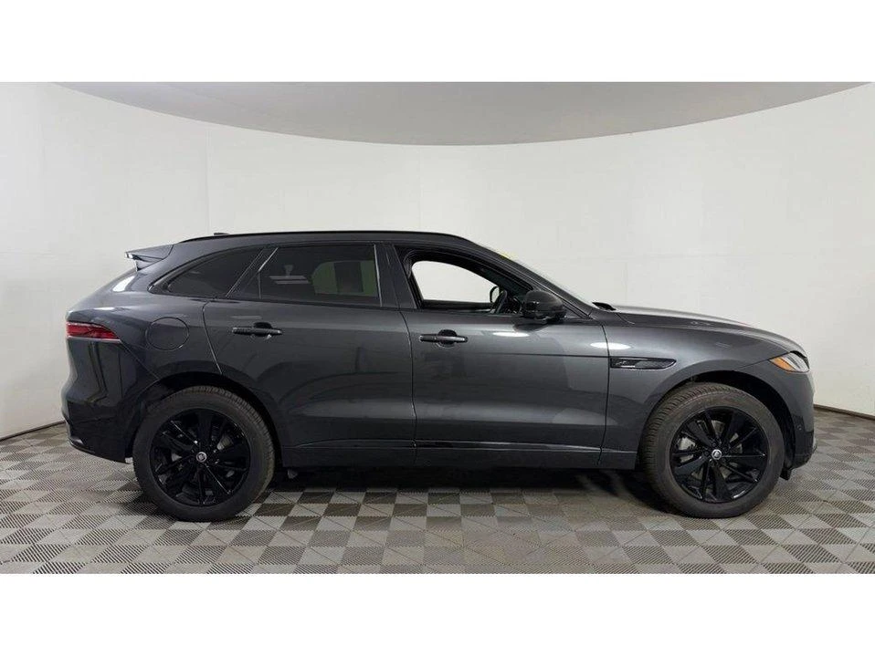 2025 Jaguar F-Pace - Image 8 of 20