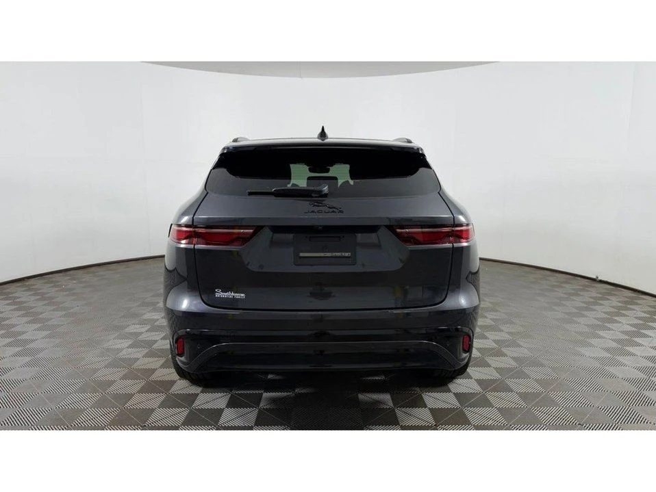 2025 Jaguar F-Pace - Image 6 of 20