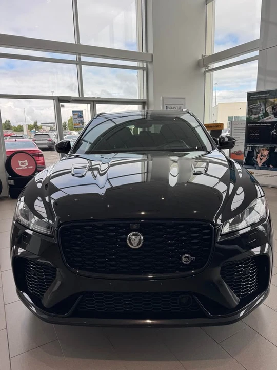 2025 Jaguar F-Pace - Image 11 of 11