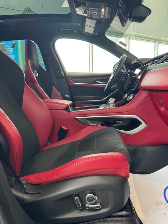 2025 Jaguar F-Pace - Image 4 of 11
