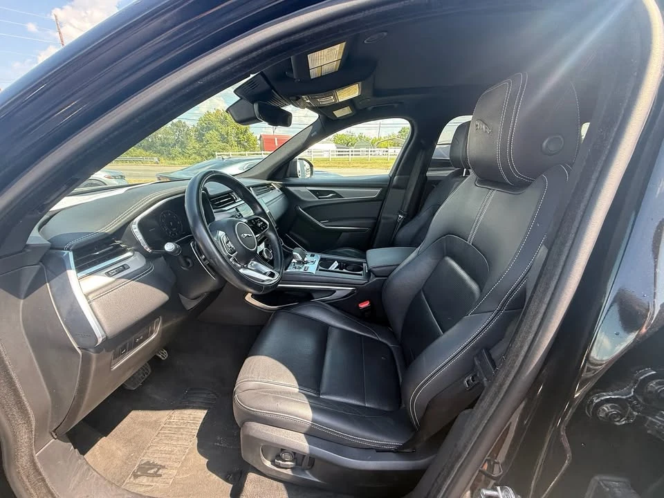 2025 Jaguar F-Pace - Image 9 of 19