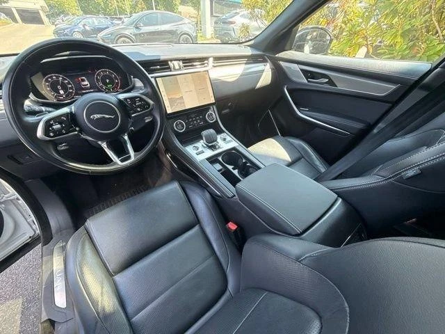 2025 Jaguar F-Pace - Image 5 of 7