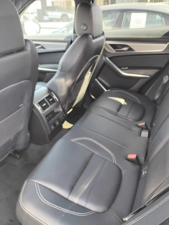 2025 Jaguar F-Pace - Image 9 of 9