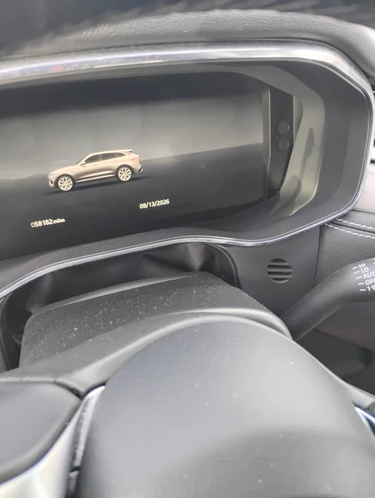 2025 Jaguar F-Pace - Image 7 of 9