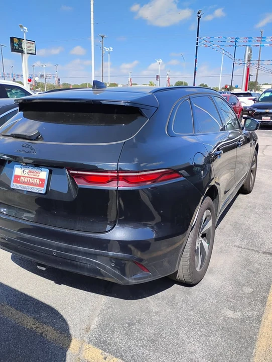 2025 Jaguar F-Pace - Image 4 of 9