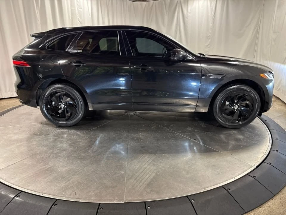 2025 Jaguar F-Pace - Image 6 of 20