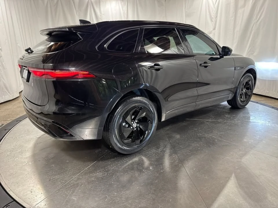 2025 Jaguar F-Pace - Image 5 of 20
