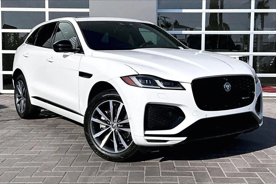 2025 Jaguar F-Pace - Image 3 of 16