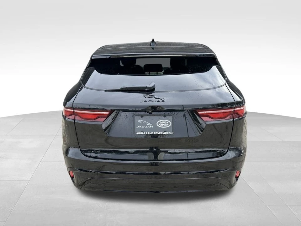 2025 Jaguar F-Pace - Image 8 of 12