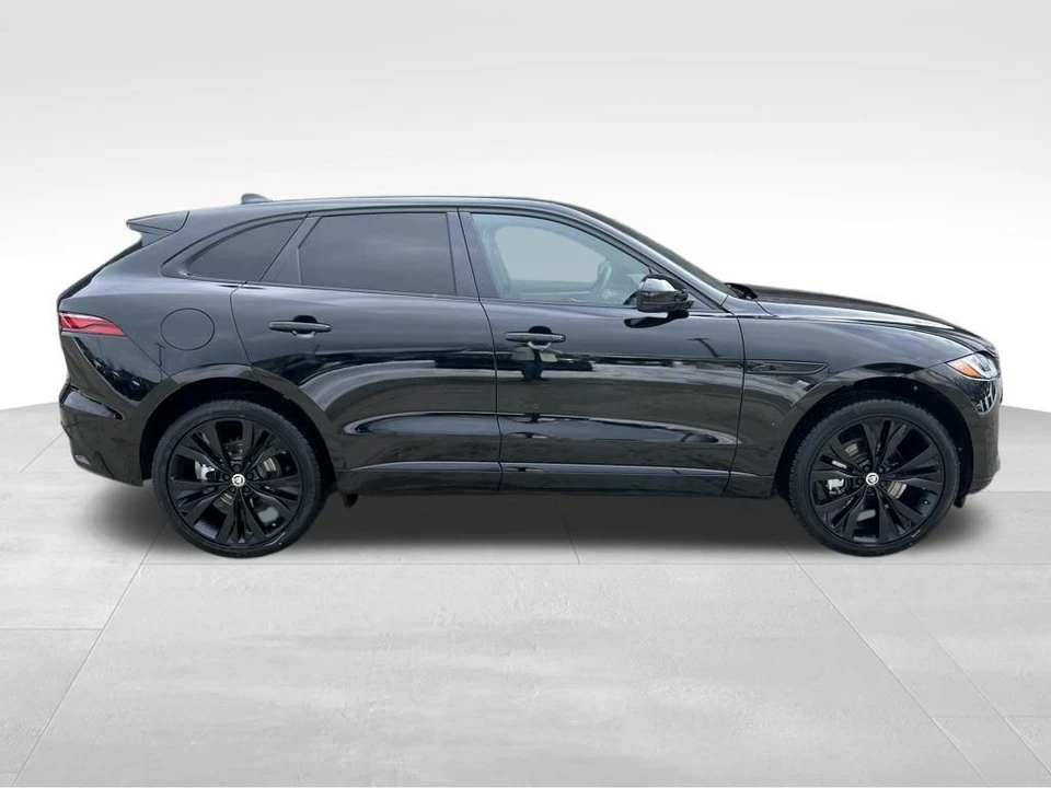 2025 Jaguar F-Pace - Image 5 of 12