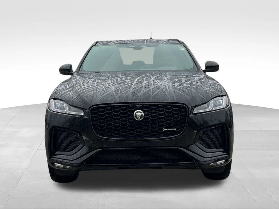 2025 Jaguar F-Pace - Image 2 of 12