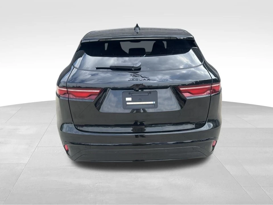 2025 Jaguar F-Pace - Image 8 of 12