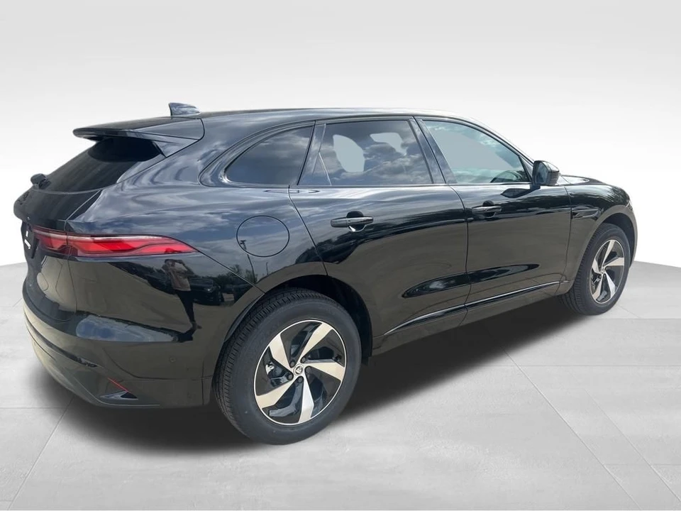 2025 Jaguar F-Pace - Image 7 of 12