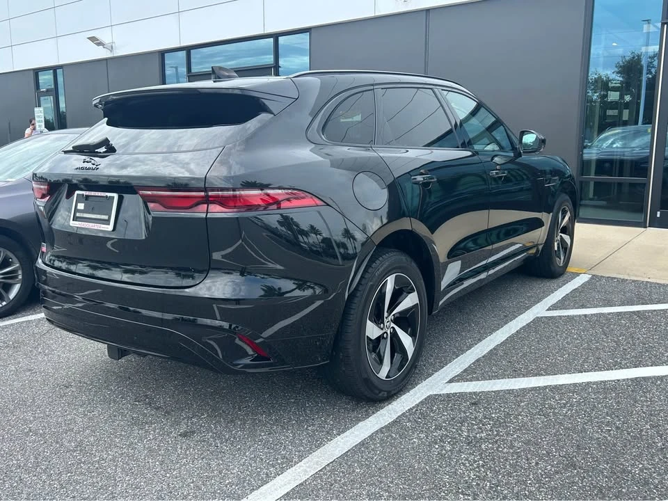 2025 Jaguar F-Pace - Image 3 of 7