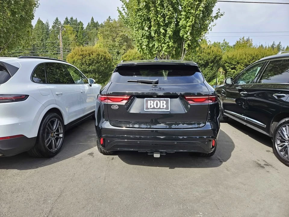 2025 Jaguar F-Pace - Image 3 of 12