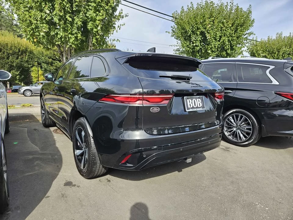 2025 Jaguar F-Pace - Image 5 of 12