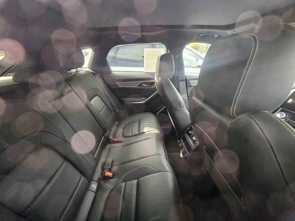 2025 Jaguar F-Pace - Image 12 of 12