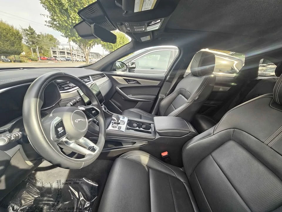 2025 Jaguar F-Pace - Image 10 of 12