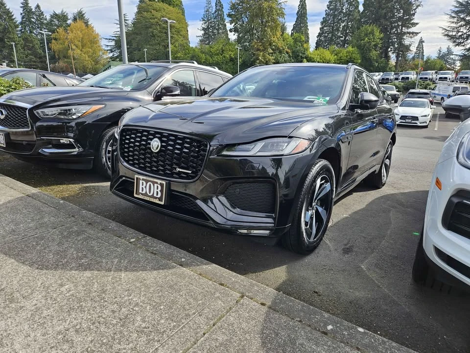 2025 Jaguar F-Pace - Image 6 of 12