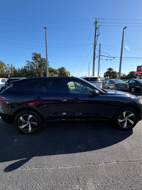 2025 Jaguar F-Pace - Image 3 of 8