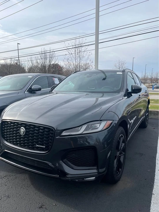 2025 Jaguar F-Pace - Image 2 of 5