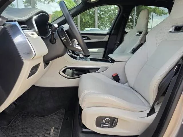 2025 Jaguar F-Pace - Image 3 of 7