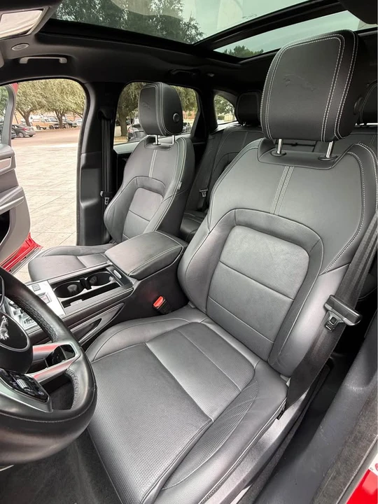 2025 Jaguar F-Pace - Image 12 of 18