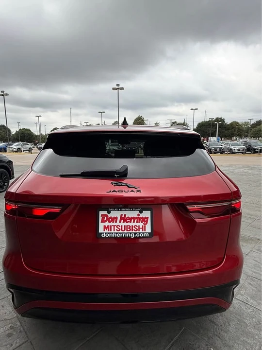 2025 Jaguar F-Pace - Image 3 of 18