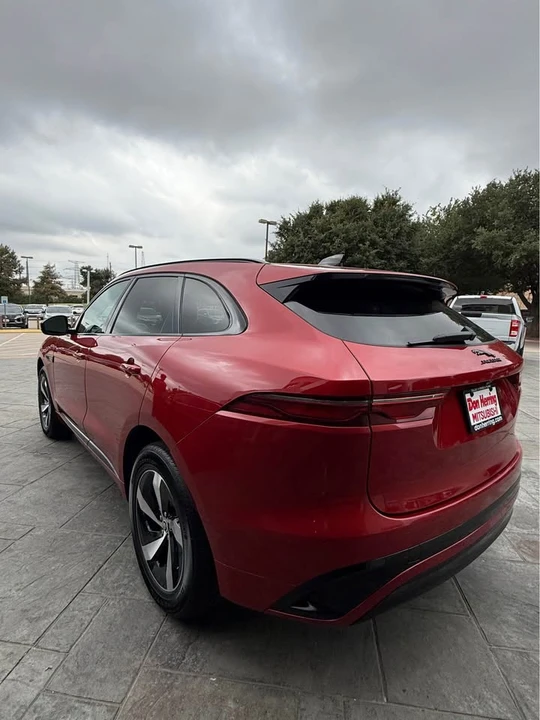 2025 Jaguar F-Pace - Image 2 of 18