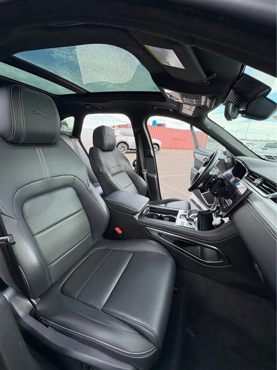 2025 Jaguar F-Pace - Image 19 of 20