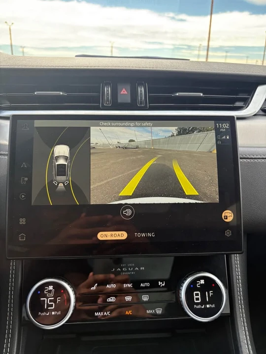 2025 Jaguar F-Pace - Image 8 of 20