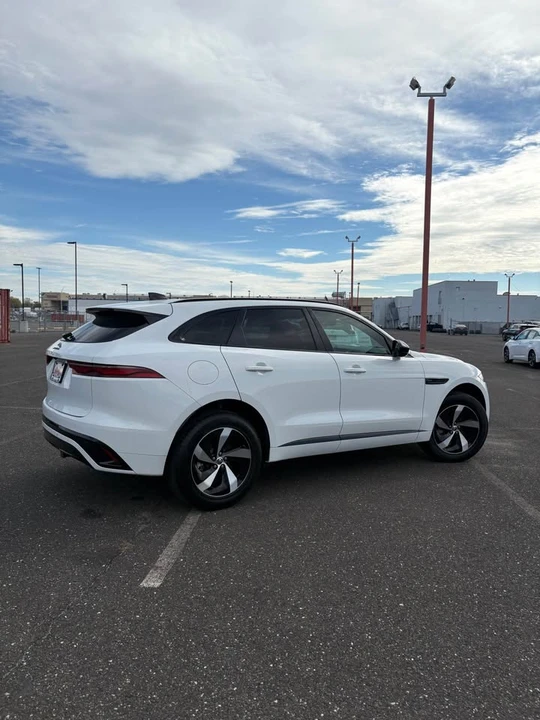 2025 Jaguar F-Pace - Image 5 of 20