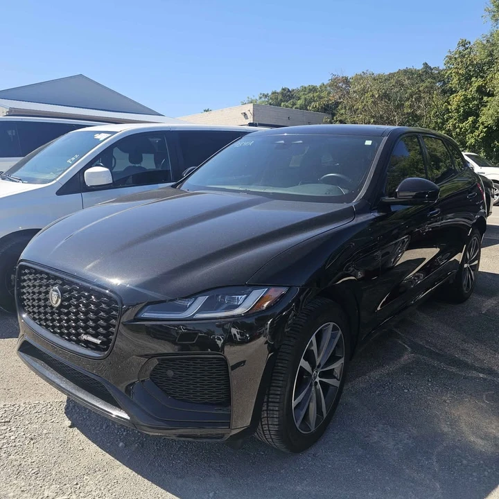 2025 Jaguar F-Pace - Image 3 of 13