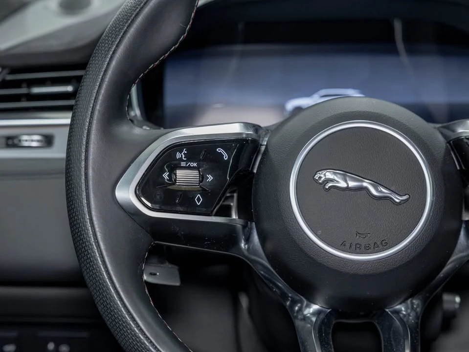 2025 Jaguar F-Pace SVR - Image 16 of 20