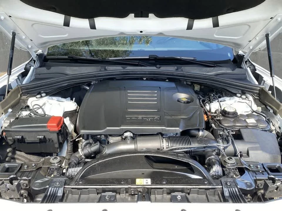 2025 Jaguar F-Pace - Image 11 of 19