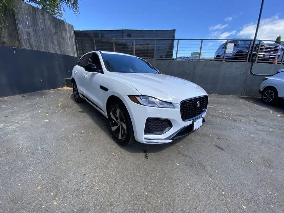 2025 Jaguar F-Pace - Image 8 of 19