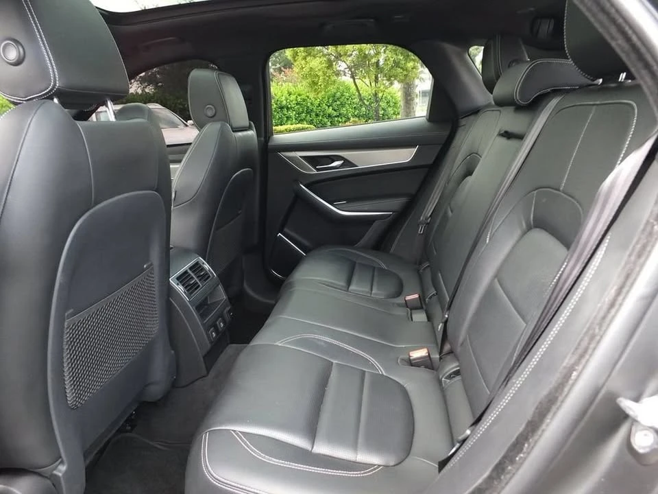 2025 Jaguar F-Pace - Image 19 of 19