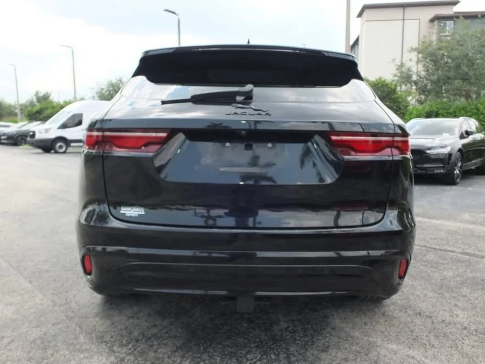 2025 Jaguar F-Pace - Image 10 of 19