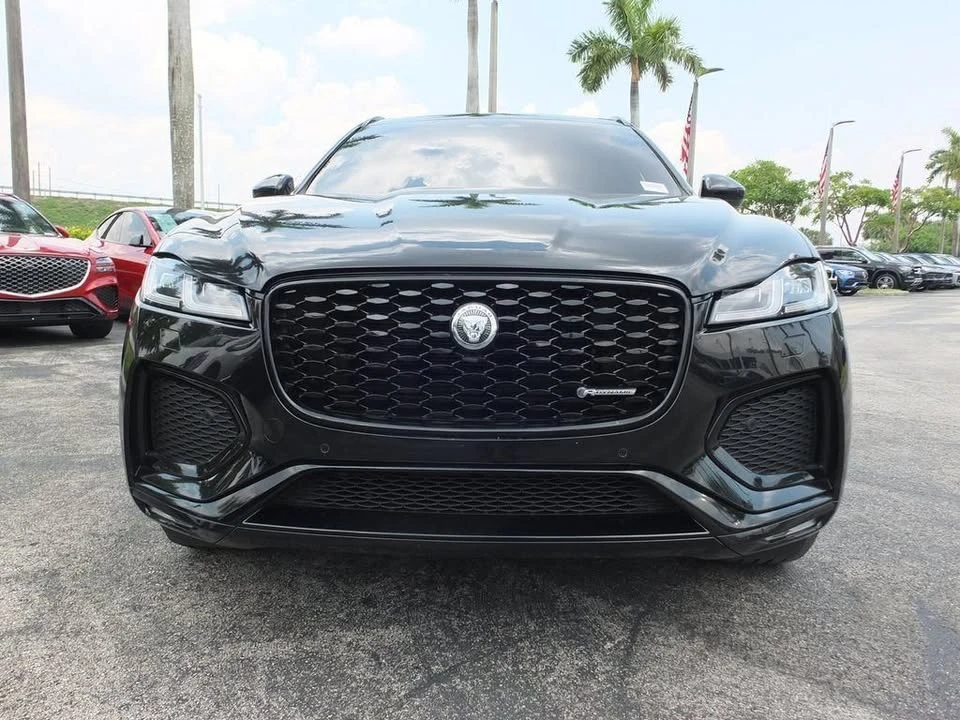 2025 Jaguar F-Pace - Image 17 of 20