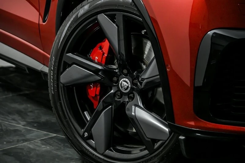 2025 Jaguar F-Pace SVR - Image 3 of 21