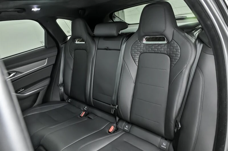2025 Jaguar F-Pace SVR - Image 21 of 21