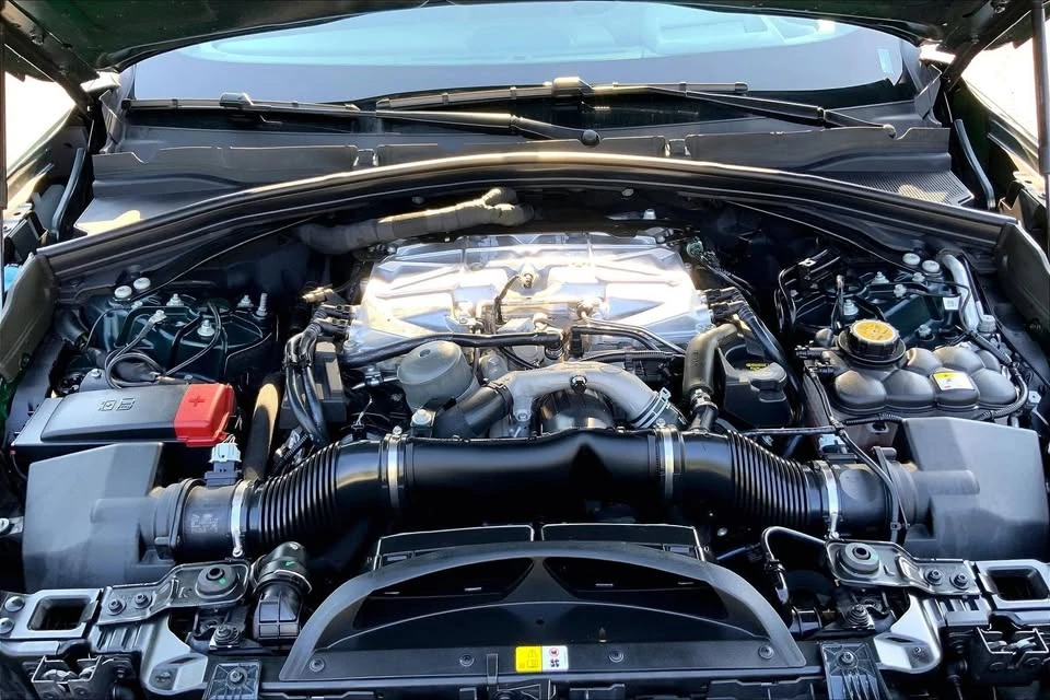 2025 Jaguar F-Pace SVR - Image 10 of 20