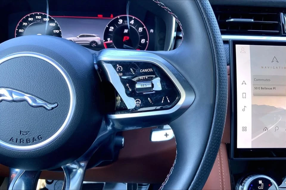 2025 Jaguar F-Pace SVR - Image 19 of 20